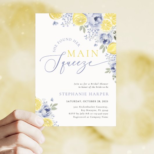 彼女は彼女のメイン絞りレモンブライダルシャワーを見つけた 招待状