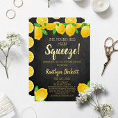 彼女は彼女のメイン絞りレモンブライダルシャワーを見つけた 箔招待状