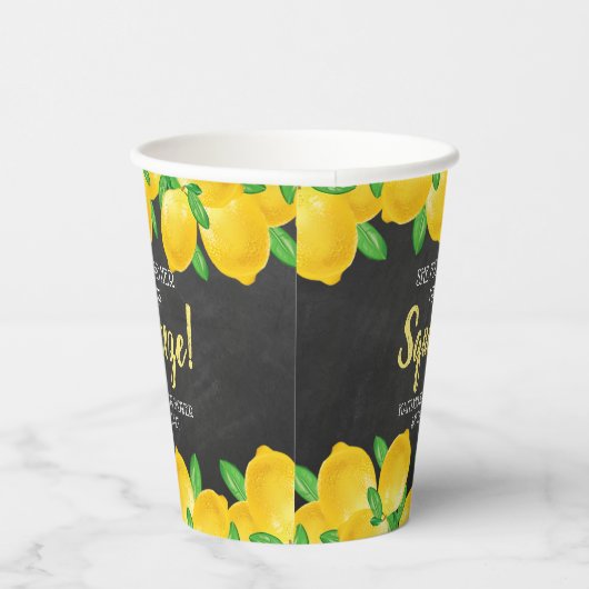 彼女は彼女のメイン絞りレモンブライダルシャワーを見つけた 紙コップ (右)