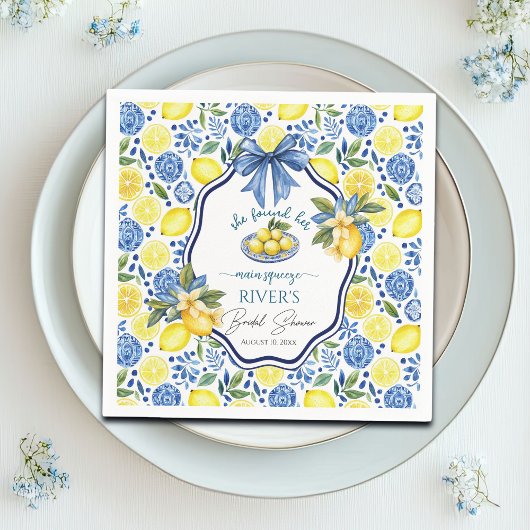 彼女は彼女の主な絞りブライダルシャワーを見つけた スタンダードカクテルナプキン