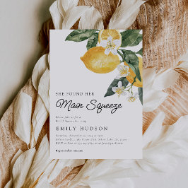 彼女は彼女の主な絞りブライダルシャワーを見つけた 招待状