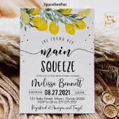 彼女は彼女の主な絞りブライダルシャワー招待状を見つけた 招待状