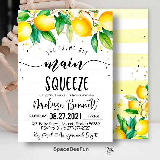 彼女は彼女の主な絞りブライダルシャワー招待状を見つけた 招待状