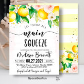 彼女は彼女の主な絞りブライダルシャワー招待状を見つけた 招待状