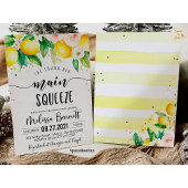 彼女は彼女の主な絞りブライダルシャワー招待状を見つけた 招待状