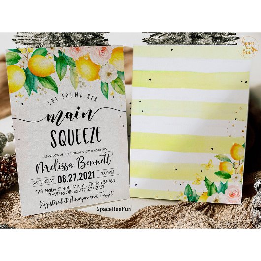 彼女は彼女の主な絞りブライダルシャワー招待状を見つけた 招待状