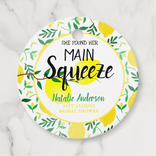 彼女は彼女の主な絞りレモンのブライダルシャワーを見つけた フェイバータグ (正面)