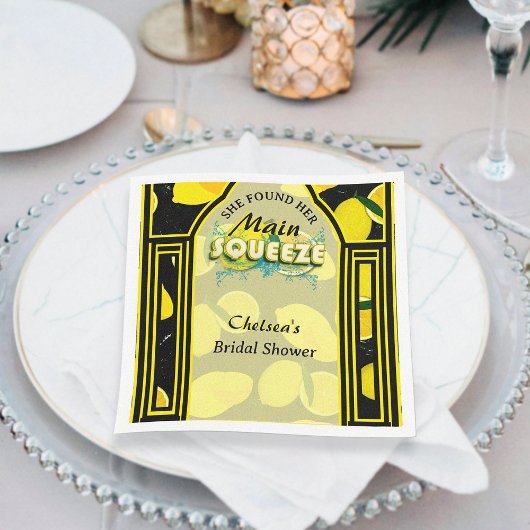 彼女は彼女の主な絞り黒と黄色を見つけたエレガント スタンダードカクテルナプキン