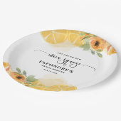 彼女は彼女の絞りブライダルシャワーを見つけた ペーパープレート (アングル)