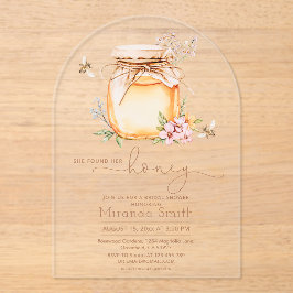 彼女は彼女の蜂蜜のブライダルシャワーを見つけた アクリル招待状