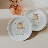 彼女は彼女の蜂蜜のブライダルシャワーを見つけた ペーパープレート