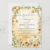 彼女は彼女の蜂蜜フローラビーブライダルシャワーを見つけた 招待状 (正面)