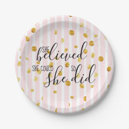 彼女は彼女をできました信じました従って彼女は紙皿をしました ペーパープレート