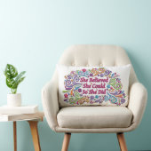 彼女は彼女をできました信じました従って彼女は置きました ランバークッション (椅子)