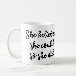 彼女は彼女をできました信じました従って彼女は襲いました コーヒーマグカップ