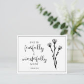 彼女は恐ろしく素晴らしく作られたプサルムス引用文 ポストカード (スタンド正面)