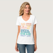 彼女は母 インスピレーション レトロ タイポグラフィー 母の日 Tシャツ (正面フル)