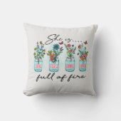 彼女は火気に満ちている クッション (正面)