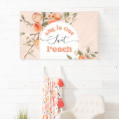 彼女は甘い桃の一つの誕生日の桃 横断幕 (インサイチュ)