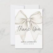 彼女は白いリボンで結ぶ ブライダルシャワー サンキューカード (正面)