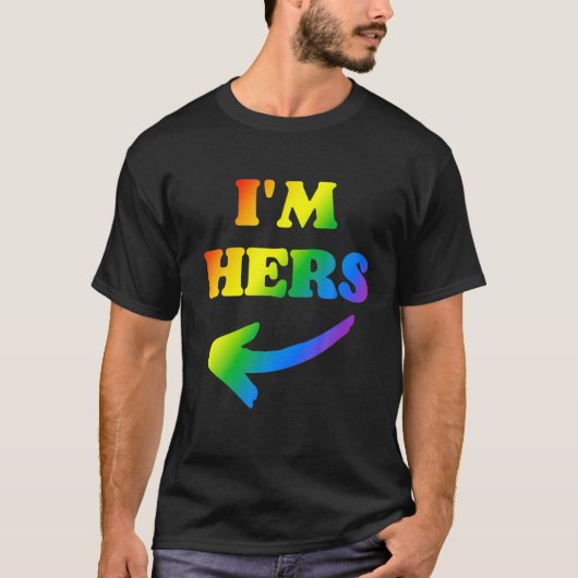 彼女は私が彼女のレズビアンカップルのレインボーLGBT Va Tシャツ (正面)