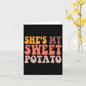 彼女は私のさつまいも 私はヤム カップル バレンタインデーD カード (黄色い花)