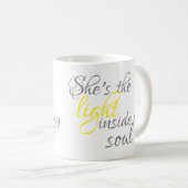 彼女は私のソウルコーヒーマグの中の光だ コーヒーマグカップ (正面右)