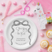 彼女は結び目の台本のモダンブライダルシャワー ペーパープレート (パーティー)