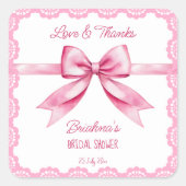 彼女は結び目の弓のブライダルシャワーの恩恵を受けている スクエアシール (正面)