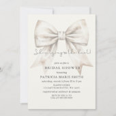 彼女は結び目の白い弓のブライダルシャワー 招待状 (正面)