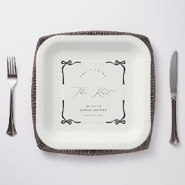 彼女は結び目の黒い弓 ペーパープレート