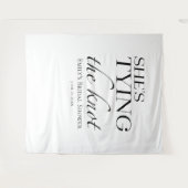 彼女は結び目を結んでいる |ブライダルシャワー背景 タペストリー (正面(横))