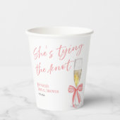 「彼女は結婚する」| ピンクのリボン ブライダルシャワー 紙コップ (正面)