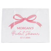 「彼女は結婚する ピンクの蝶結び ブライダルシャワー」 ラージペーパーバッグ (正面)
