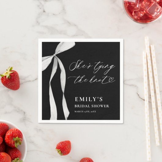 「彼女は結婚する」 ブライダルシャワーパーティー スタンダードカクテルナプキン (インサイチュ)