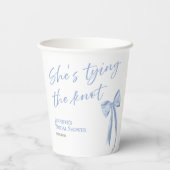 「彼女は結婚する」| ブルーボウのウェディングシャワーペーパー 紙コップ (裏面)