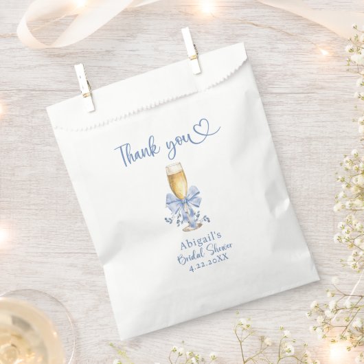 彼女は結婚する ブルー ブライダルシャワー フェイバーバッグ (クリップ留めされた状態)