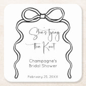 『彼女は結婚する』モダンスクリプト ブライダルシャワー スクエアペーパーコースター (正面)