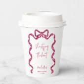 彼女は結婚式の準備中 グリッター ピンクの弓 ブライダルシャワー 紙コップ (裏面)