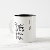 彼女は緑茶のマグを愛します ツートーンマグカップ (正面左)