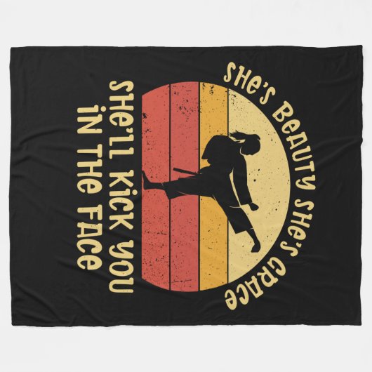 彼女は美しい彼女は恵み彼女はFaであなたを蹴る フリースブランケット (正面(横))