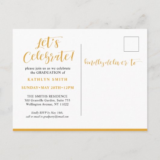 彼女は脚本モダンの女の子の写真卒業した インビテーションポストカード (裏面)