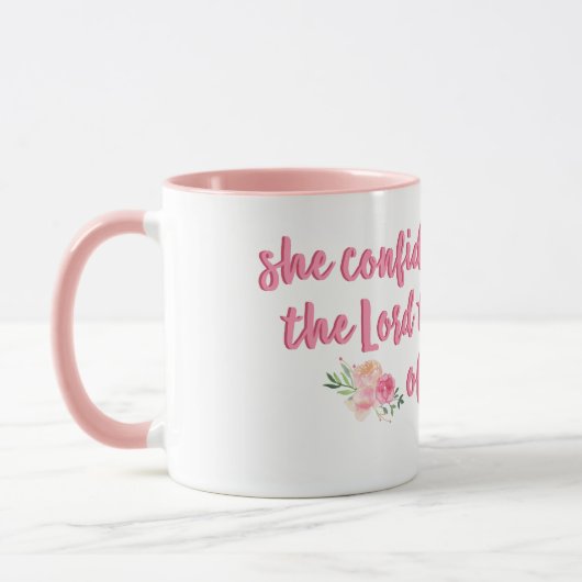 彼女は自信を持って主を信頼する マグカップ (左)