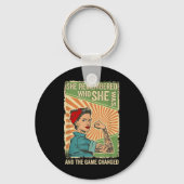 彼女は自分が誰であるかを思い出し、試合は変わった キーホルダー (正面)