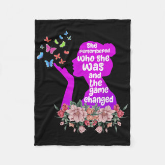 彼女は自分が誰であるかを思い出し、試合は変わった フリースブランケット