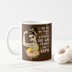 彼女は花のように壊れやすくなかった コーヒーマグカップ