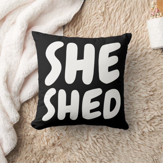 彼女は装飾用クッションを流した クッション (ブランケット)