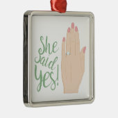 彼女は賛成しました メタルオーナメント (右)