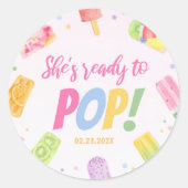 彼女は赤ちゃんシャワーポップ・アートの招待状のポップスの準備ができている ラウンドシール (正面)