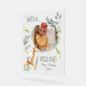 彼女は野生の一つ最初の誕生日の水の色の動物 アクリルサイン (傾斜)